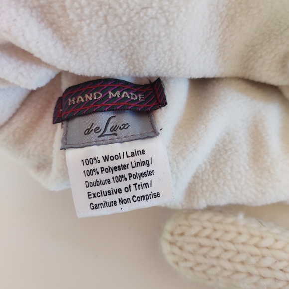 KNITWITS Originals by deLUX | Handmade Winter Pomp Hat Toque + Matching Mittens - Picture 8 of 12